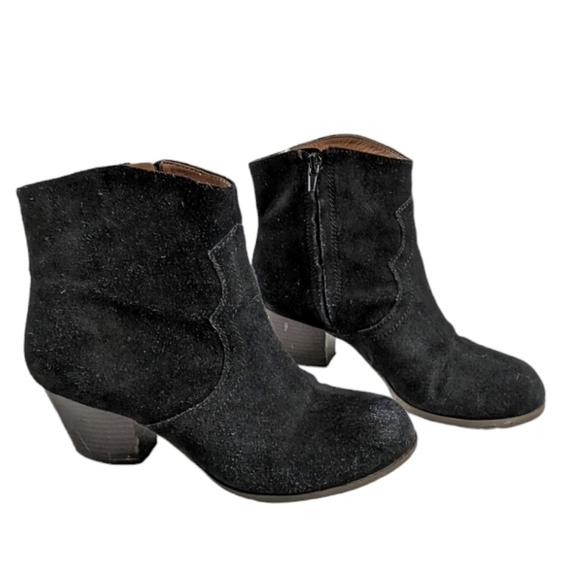 Lucky Brand Black Suede Side Zip Stacked Heel Ankle Booties Western Bohemian - Picture 1 of 6